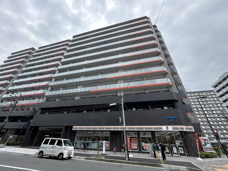 セレニテフラン新大阪外観